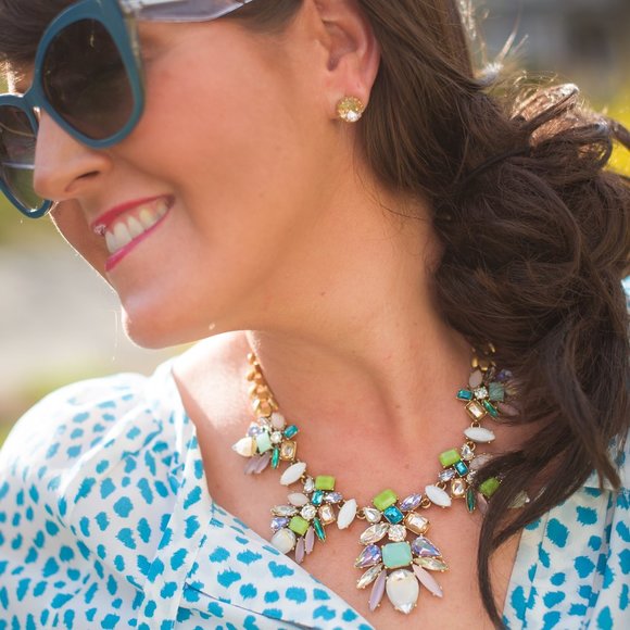 :: S&D Sparkling Crystal Nancy Stud Earrings - Picture 8 of 8